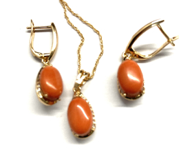 komplet z koralem -Asia